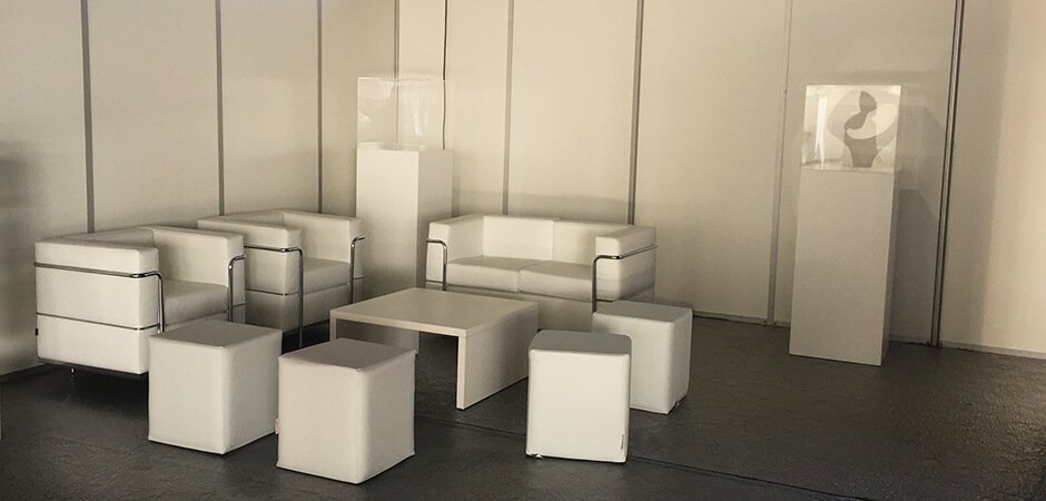 Plinth + Top